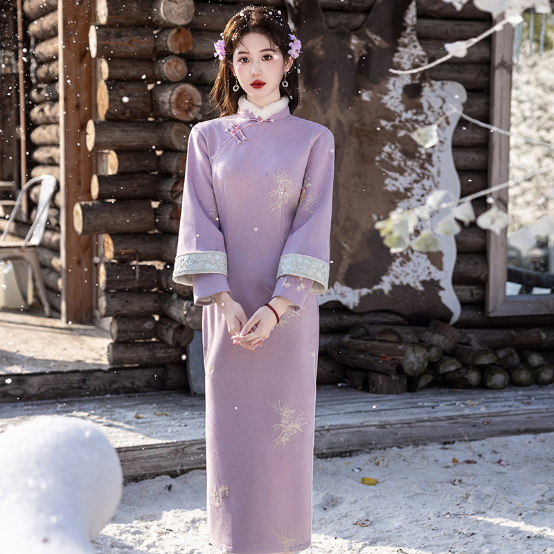 紫色刺绣国风新中式长袖旗袍改良2025新款年轻款女复古收腰秋冬装