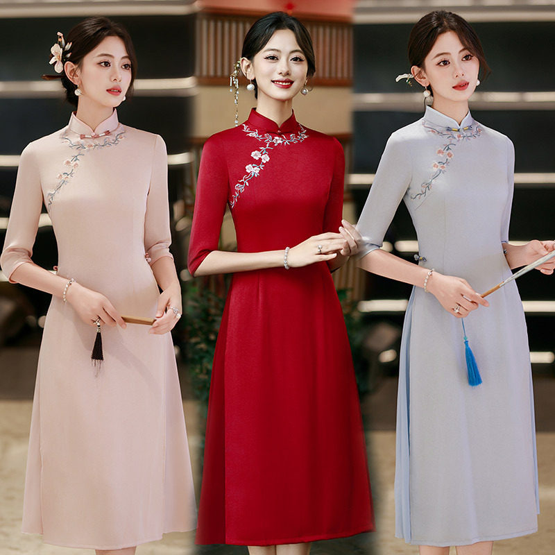 红色国风新中式奥黛妈妈装秋季旗袍中袖2026新款女复古连衣裙