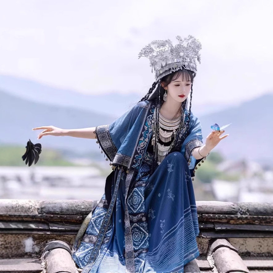 古风苗疆民族服装国袍曲裾异域风套装汉元素重工对襟苗族服饰