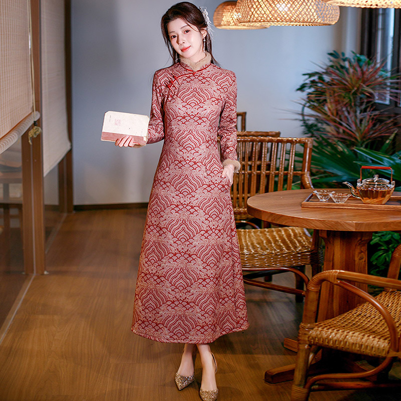 祥云红色显瘦奥黛妈妈国风加绒加厚冬装长袖改良旗袍连衣裙女冬季