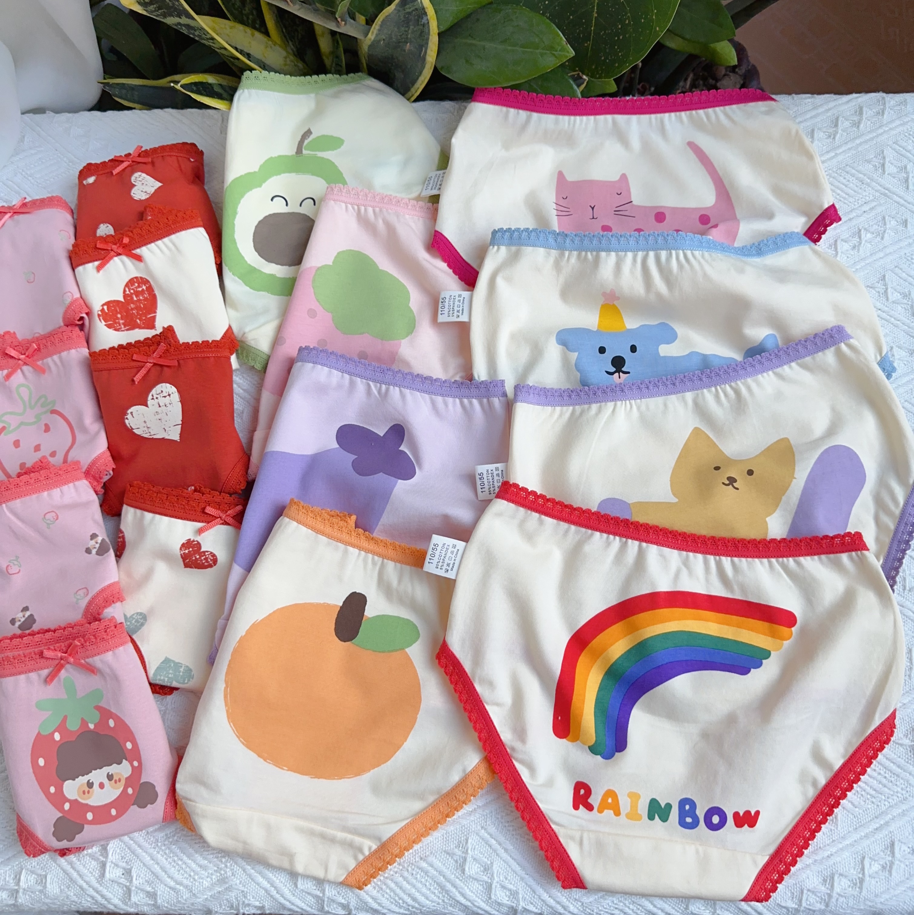 纯棉莱卡柔软透气女童三角内裤