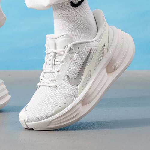 Nike耐克 COMFORT RIDE EASYON防滑耐磨时尚舒适跑鞋IF4997-011