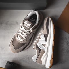 New Balance NB5740经典复古休闲跑鞋男女通用灰白拼接M5740TA