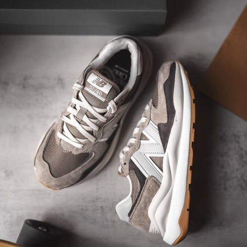 New Balance NB5740经典复古休闲跑鞋男女通用灰白拼接M5740TA