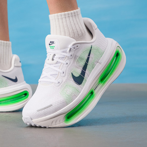 Nike耐克 Pegasus Premium减震透气耐磨舒适飞马跑鞋HQ2050-102
