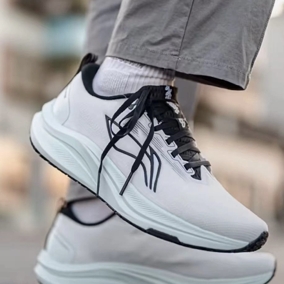 李宁/LINING 赤兔8新款黑白缓震回弹运动鞋跑步鞋 ARPV001-5