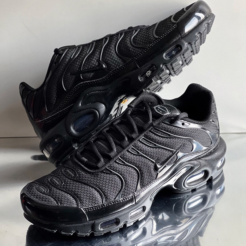 耐克Nike AIR MAX PLUS 新款缓震男子黑色运动跑步鞋 604133-050