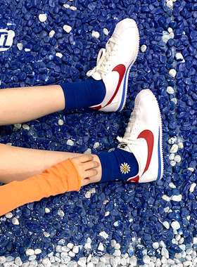 耐克NIKE CORTEZ白红黑白元年复古阿甘皮面休闲轻便女板鞋 807471