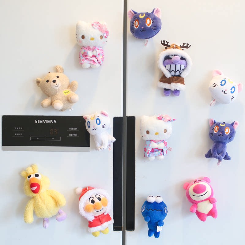 日本动漫创意毛绒冰箱贴磁贴卡通磁铁玩具汽车后尾箱磁吸饰品挂件