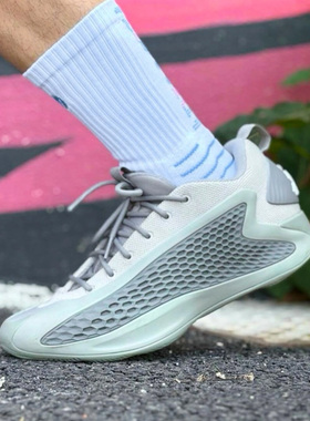 Adidas/阿迪达斯 A.E. 1 Low 男款舒适减震低帮篮球鞋灰色 JS1775