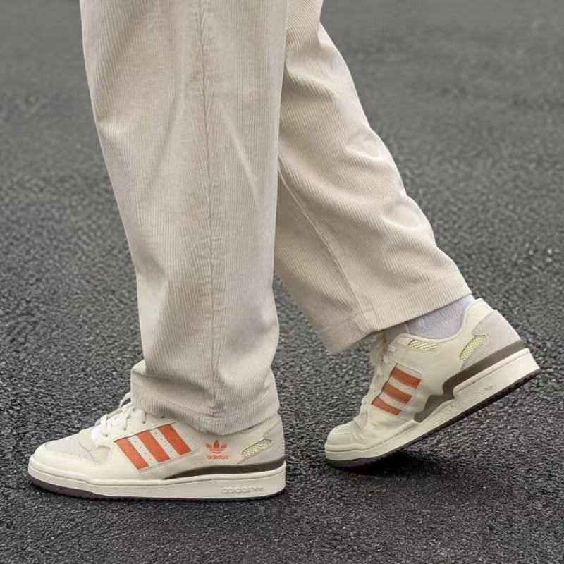 Adidas/阿迪达斯低帮休闲板鞋