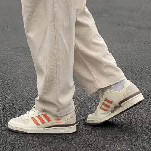 Adidas/阿迪达斯低帮休闲板鞋