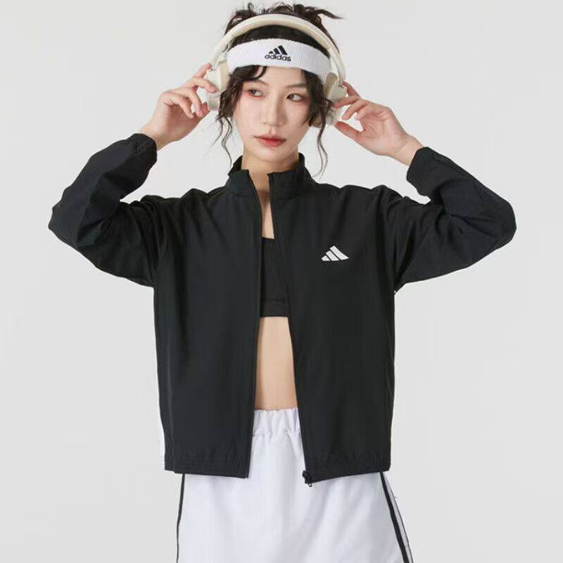 阿迪达斯外套女款黑色