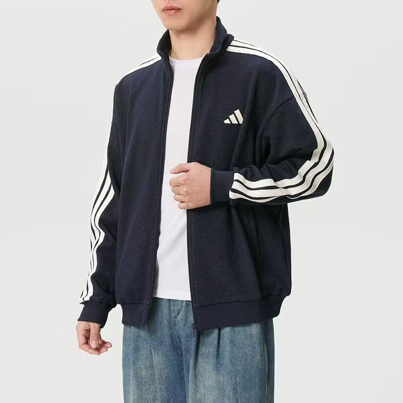阿迪达斯经典三条纹外套