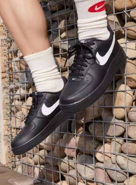 NIKE/耐克 AIR FORCE 1 新款空军一号经典黑白钩板鞋男FZ0627-010
