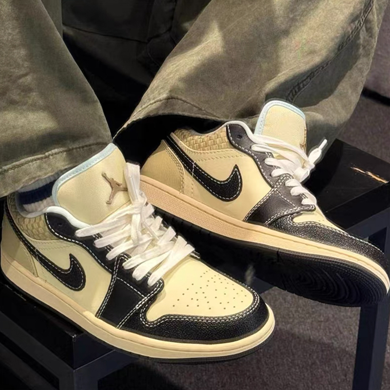 Nike/耐克Air Jordan AJ1 Low 复古低帮篮球鞋男款米黑HQ3437-101