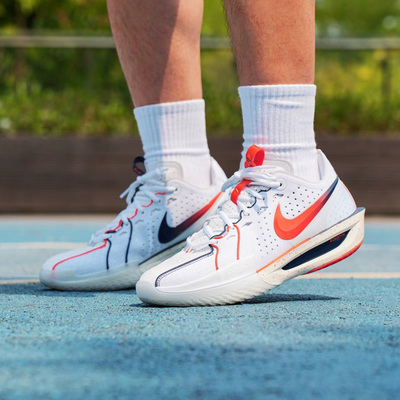 耐克粉蓝色男款低帮篮球鞋