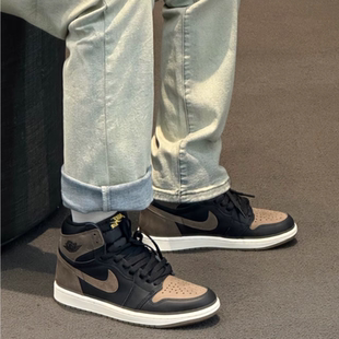 Nike/耐克 Air Jordan 1 Mid SE 中帮篮球鞋男款米黑绿HV4091-102