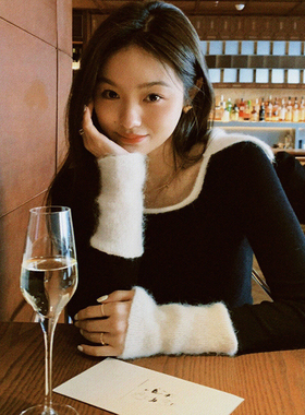 黑色方领针织打底衫女2025早秋新款法式独特翻领内搭修身长袖上衣