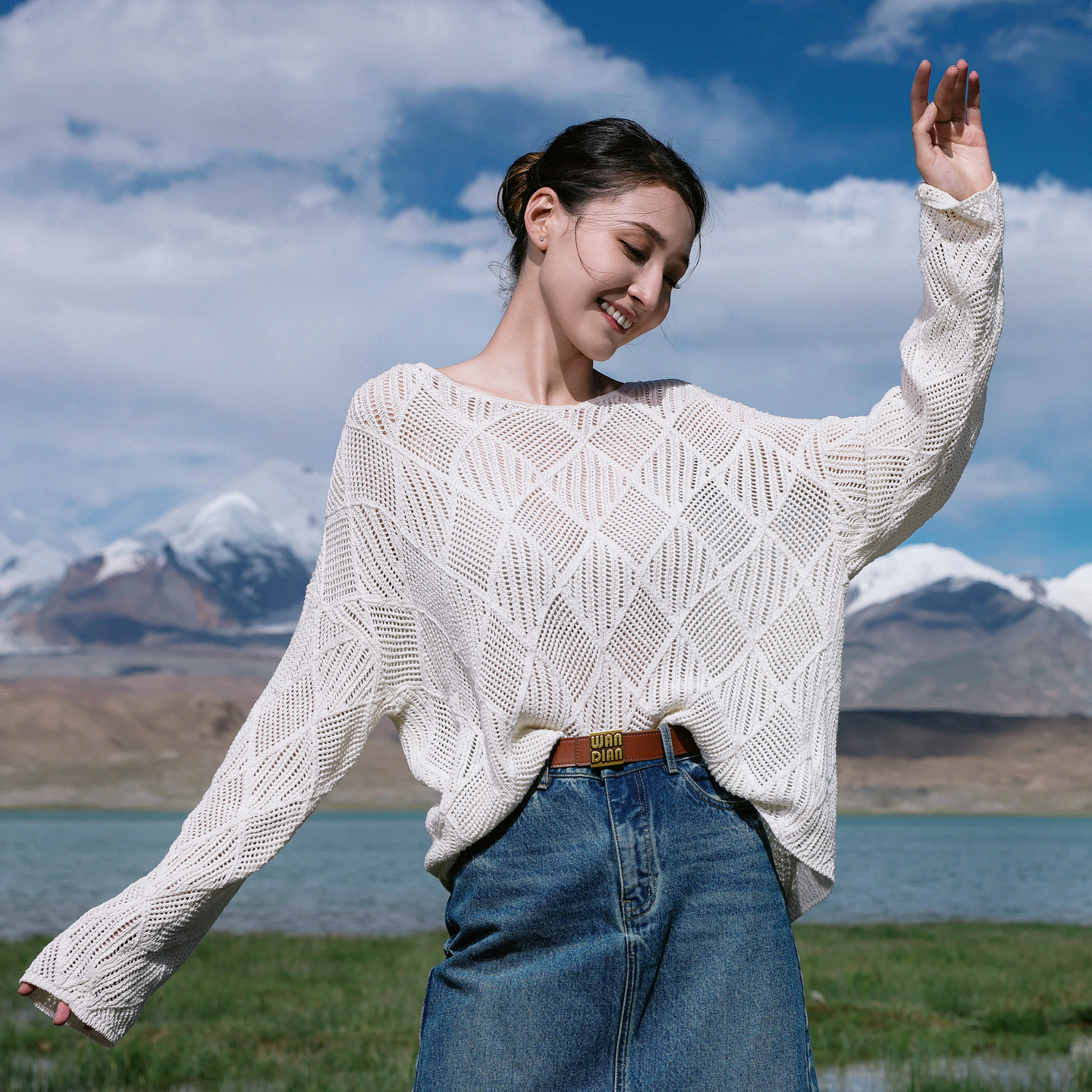 婉甸2026春季新品奶白色镂空毛织套头衫H型长袖1251W30RX3YX