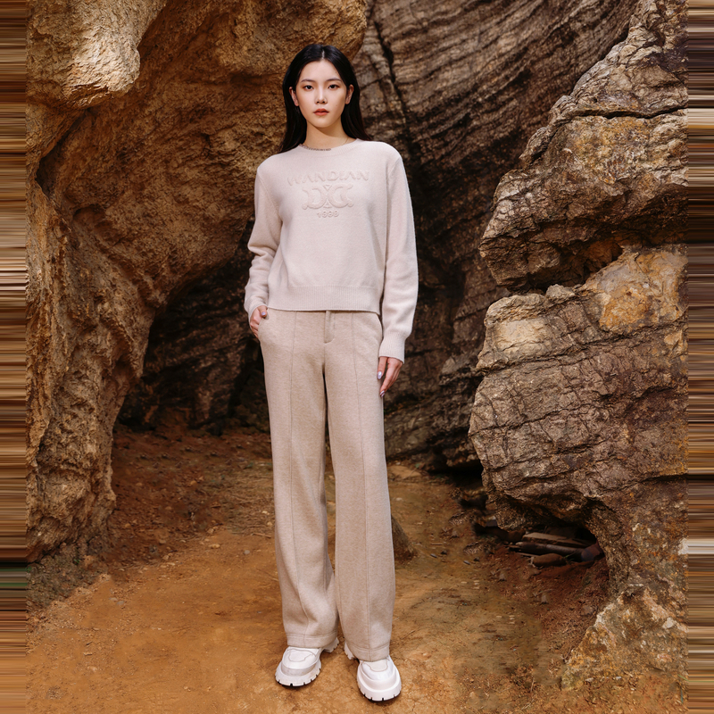 婉甸米杏色圆领毛织套头衫2024冬季新品宽松长袖毛衣1234W46RT4