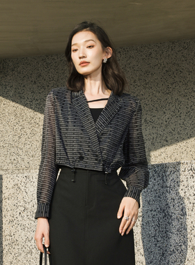 婉甸2025夏季新品黑色字母链条西装领单外套1242O04RS1