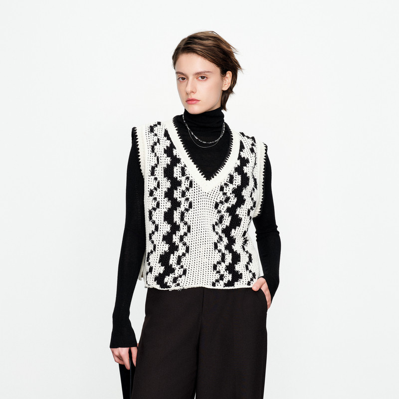 婉甸2025春季新品黑白色无袖毛织套头衫百搭风针织衫1241W12DY2