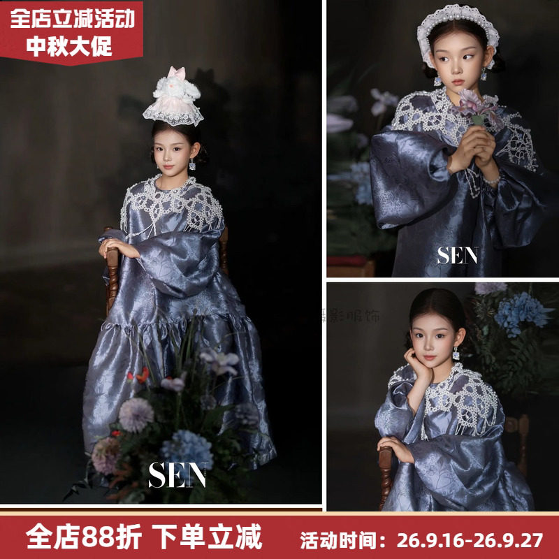 26女童古风重工刺绣蕾丝礼服走秀图片