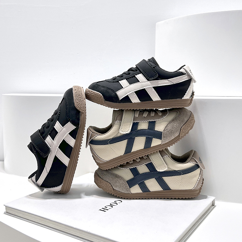 正品儿童板鞋真皮秋季女童阿甘鞋