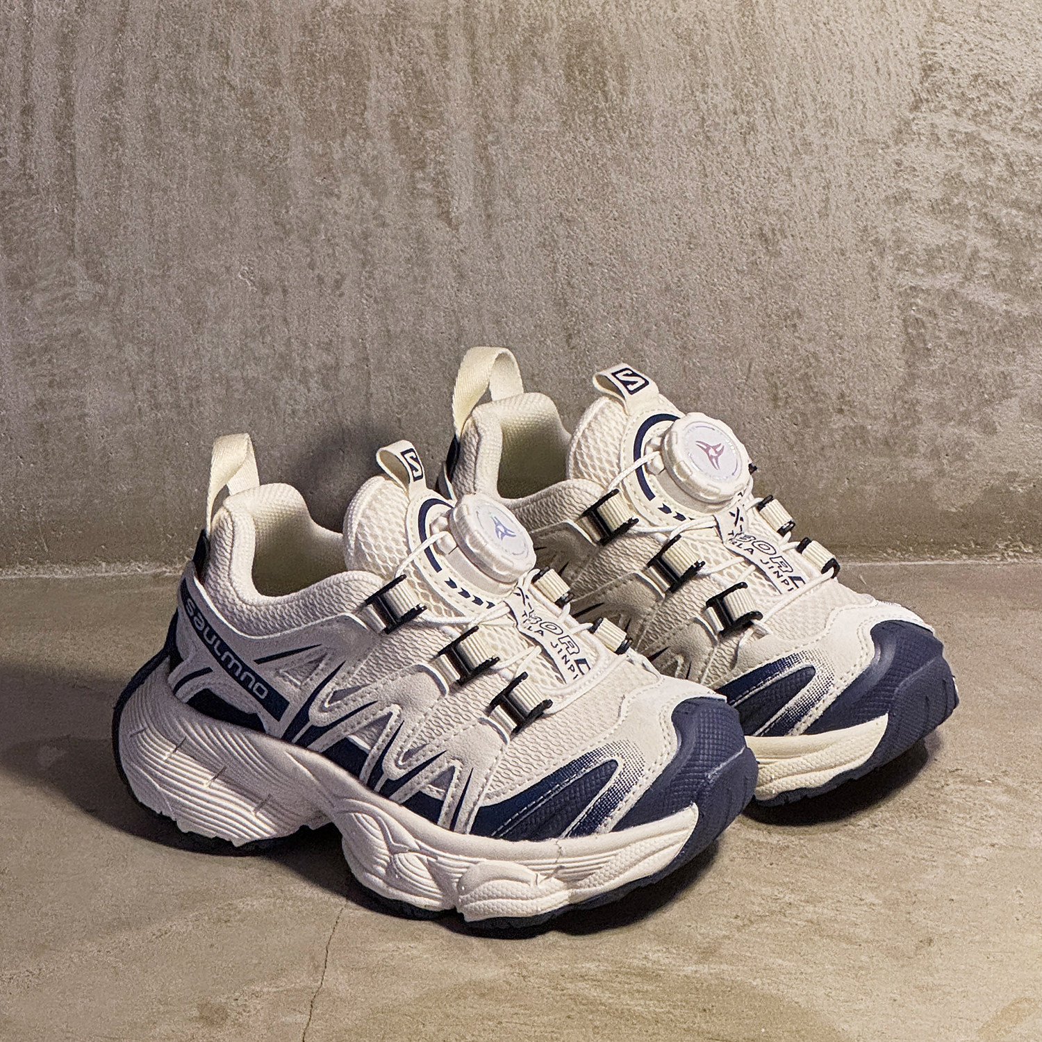 儿童机能风厚底老爹鞋男女童网面透气时尚炫酷运动鞋旋转扣休闲鞋