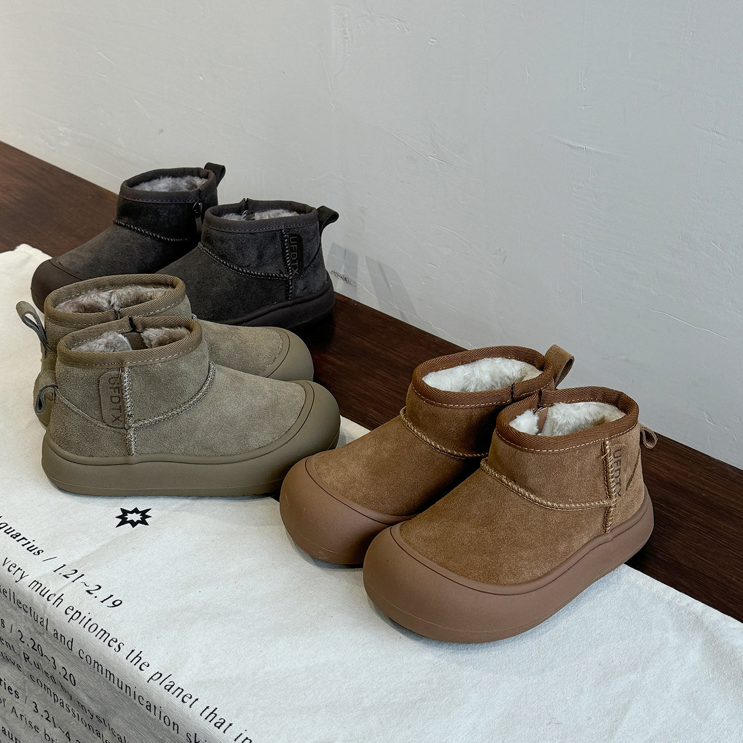 儿童雪地靴冬季新款女童加绒加厚短靴真皮软底防滑防踢男童大棉鞋,童鞋/婴儿鞋/亲子鞋,雪地靴,淘宝优惠券,粉丝福利购,淘宝优惠卷