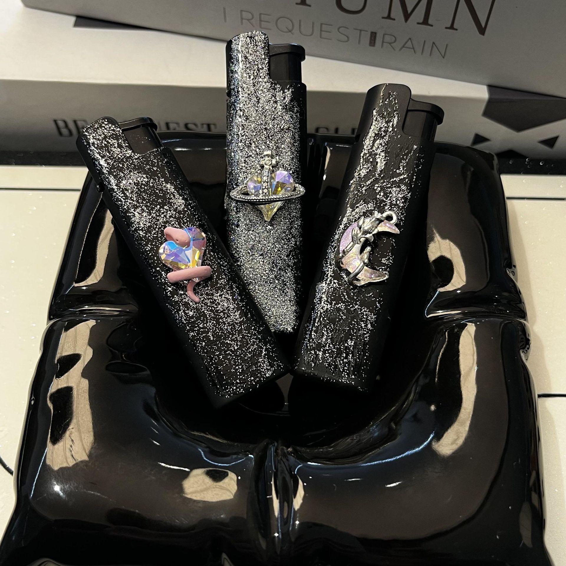 防风打火机磨砂质感轻奢配饰潮酷个性爆款打火机男友礼物闺蜜礼物