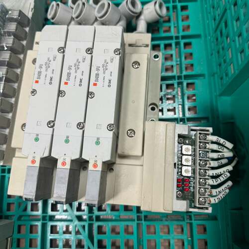 可维修SV4200-5FU 有2组，单价200议价