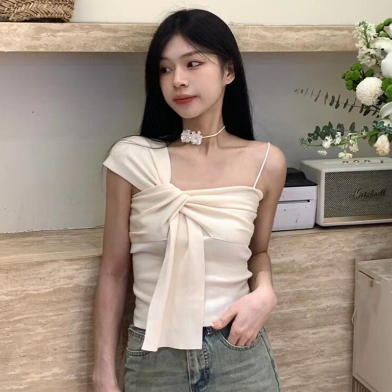 纯欲性感风辣妹扭结设计感吊带小背心2024新款女夏季新款无袖上衣