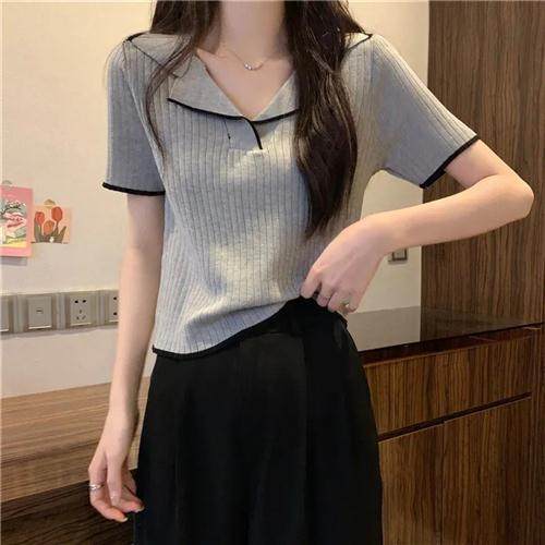 学院风简约翻领修身T恤新款显瘦坑条百搭短袖针织女短款上衣设计