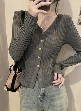 慵懒风舒适灰色针织衫秋季2024新款开衫单排外套长袖显瘦短款上衣