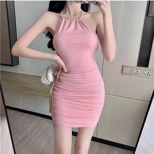 2024夏季新款收腰显瘦挂脖吊带甜辣风设计感小众修身打底连衣裙