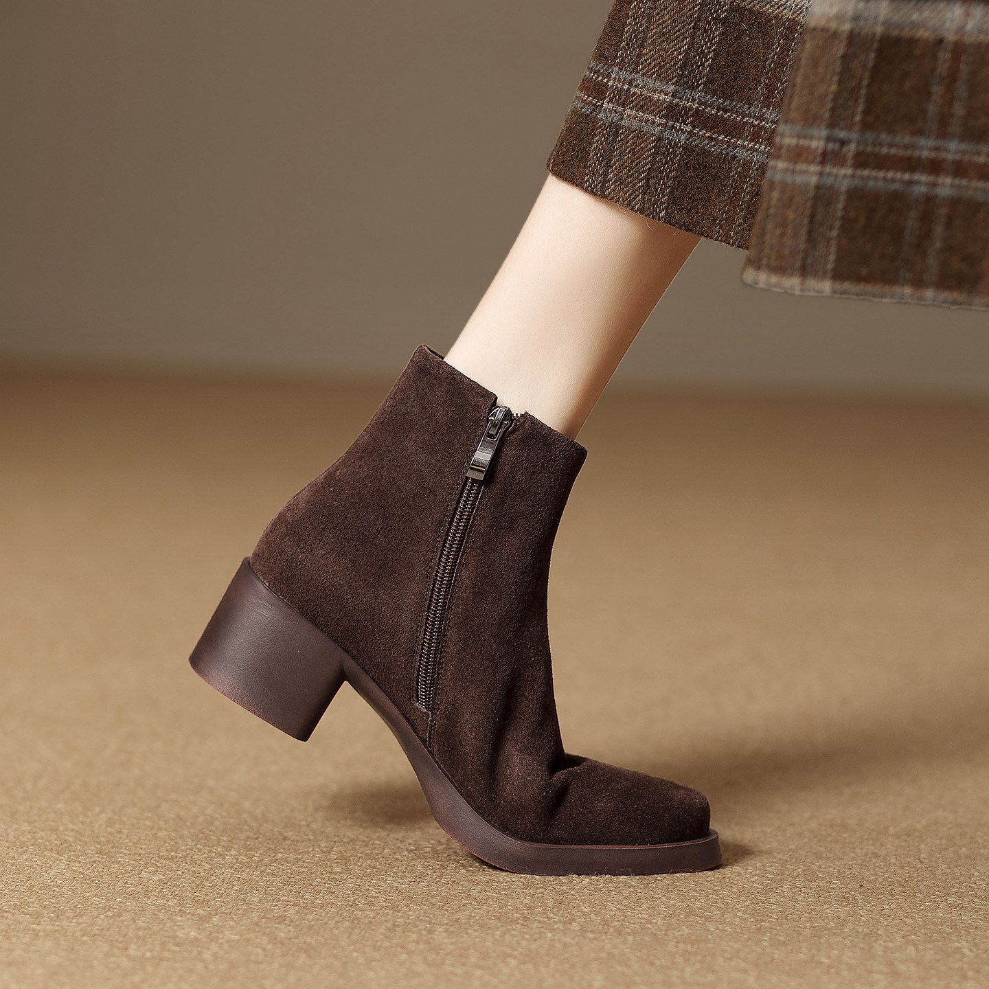 真皮磨砂短靴女英伦风马丁靴粗跟侧拉链复古棕色厚底切尔西瘦瘦靴,女鞋,马丁靴,淘宝优惠券,粉丝福利购,淘宝优惠卷