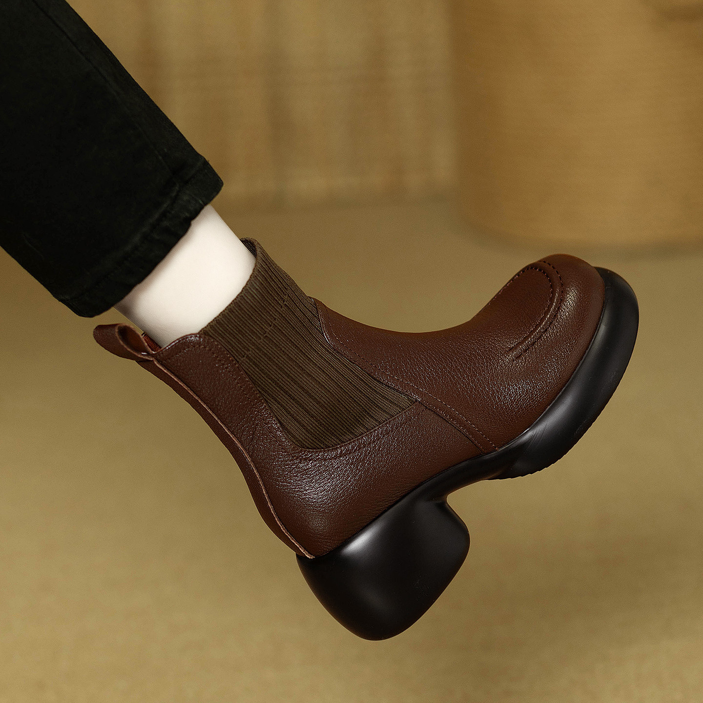 美拉德风真皮粗跟短靴女小个子厚底增高瘦瘦靴棕色法式复古马丁靴,女鞋,马丁靴,淘宝优惠券,粉丝福利购,淘宝优惠卷