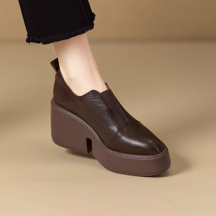 8cm羊皮厚底坡跟深口单鞋 复古增高防滑松糕小个子 女2026春秋新款