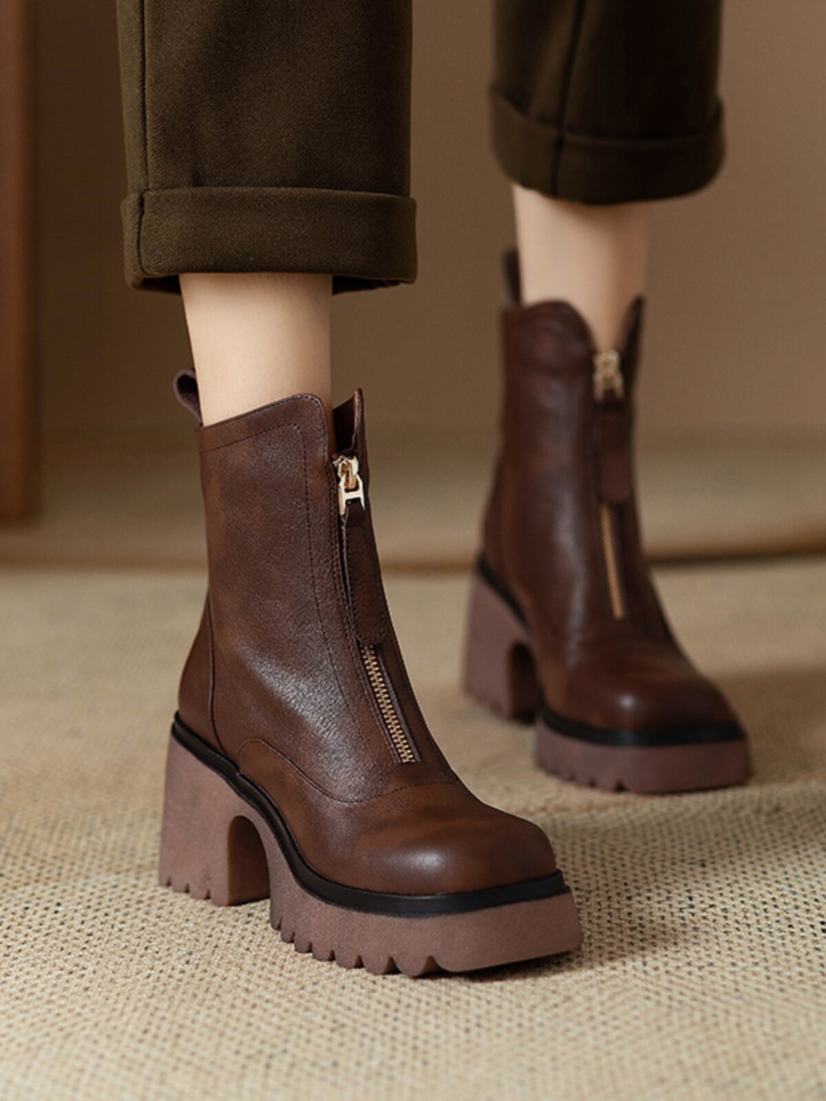 HUGE AND BEAUTIFUL  FRONT ZIPPER LEATHER MARTIN BOOTS WOMENS AUTUMN WINTER HIGH HEEL BLOCK HEEL SHORT LEG CHELSEA BOOTS VINTAGE PLATFORM BOOTS