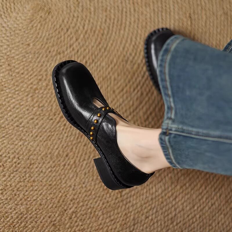 复古铆钉真皮粗跟圆头乐福鞋女