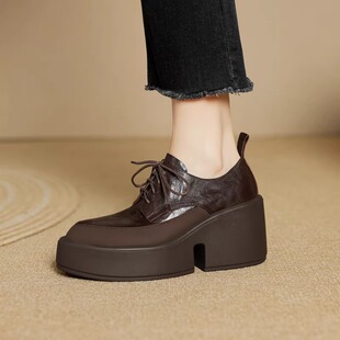女交叉绑带圆头复古增高小个子松糕单鞋 2026春新款 英伦厚底乐福鞋