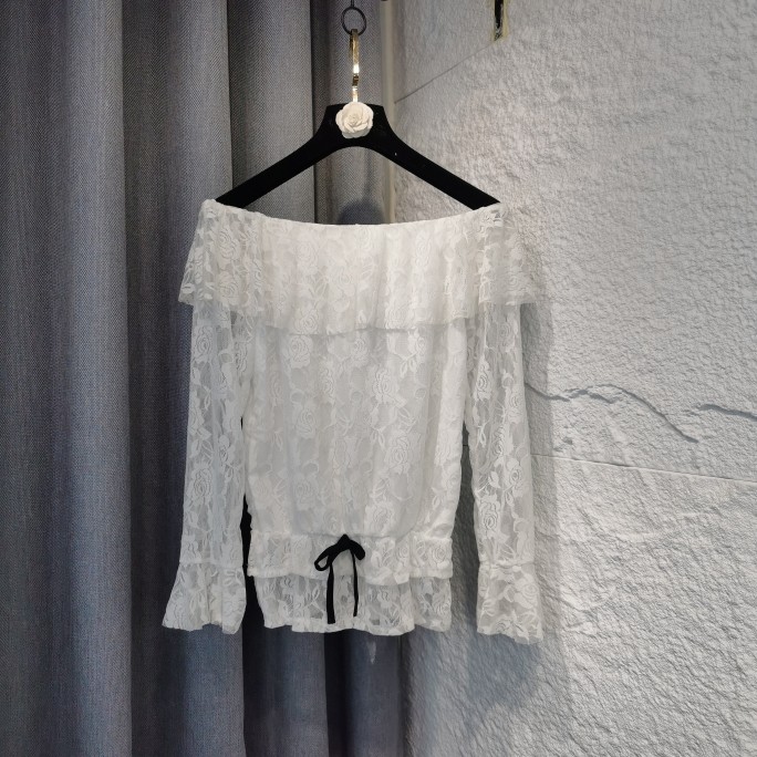 2025春季新款韩版一字肩显瘦喇叭长袖蕾丝衬衫女设计感小众上衣潮,女装/女士精品,蕾丝衫/雪纺衫,淘宝优惠券,粉丝福利购,淘宝优惠卷