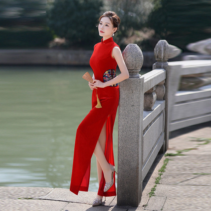 丝绒旗袍连衣裙2026年新款中国等舞台礼仪走秀长款无袖演出服走秀