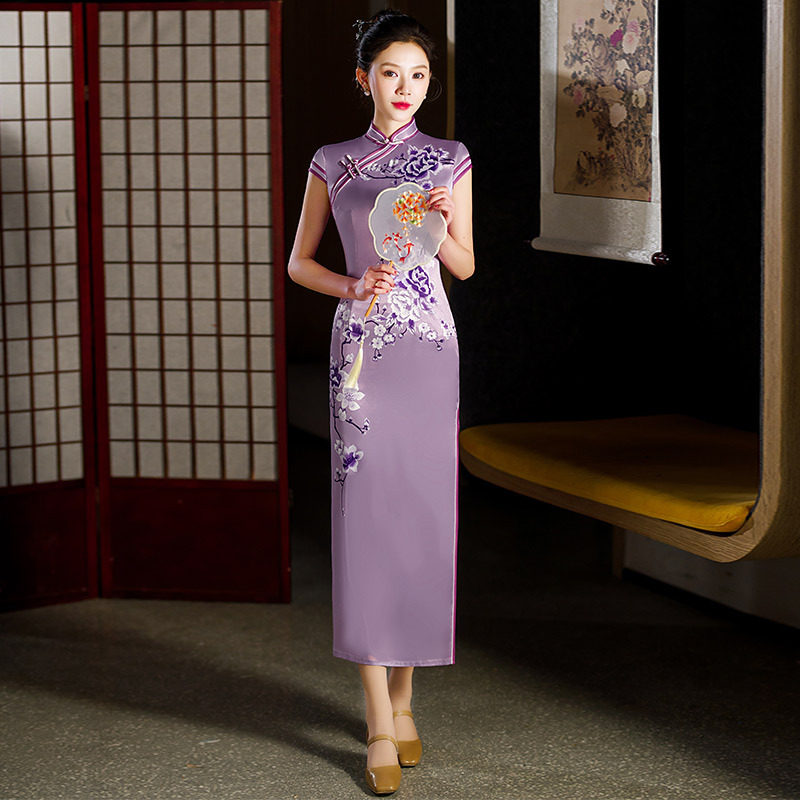 定位花走秀长款旗袍2026春季新款舞台演出走秀年轻礼服连衣裙日常
