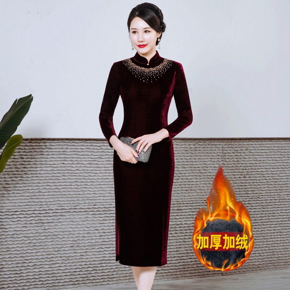 2026秋冬新款改良中式丝绒高端旗袍中长款喜婆婆高档婚礼服敬酒服