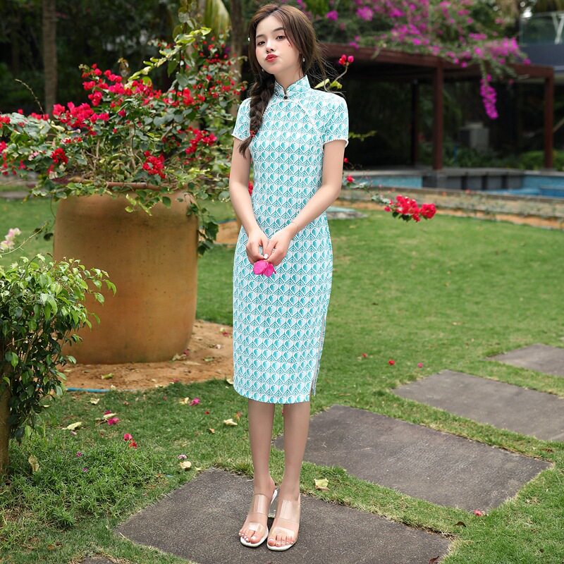 2023年夏季新款时尚优雅美丽大方修身钉珠凉爽改良旗袍连衣裙气质