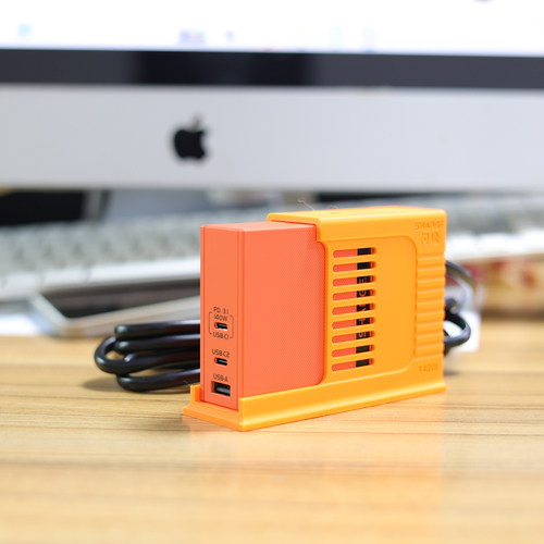 闪极三口桌面140WGaN立式充电站