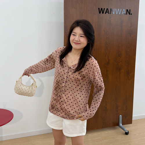 宛宛大码波点长袖T恤女夏季薄款胖mm显瘦设计感防晒罩衫宽松上衣